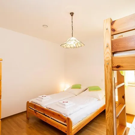 Apartment Granat *